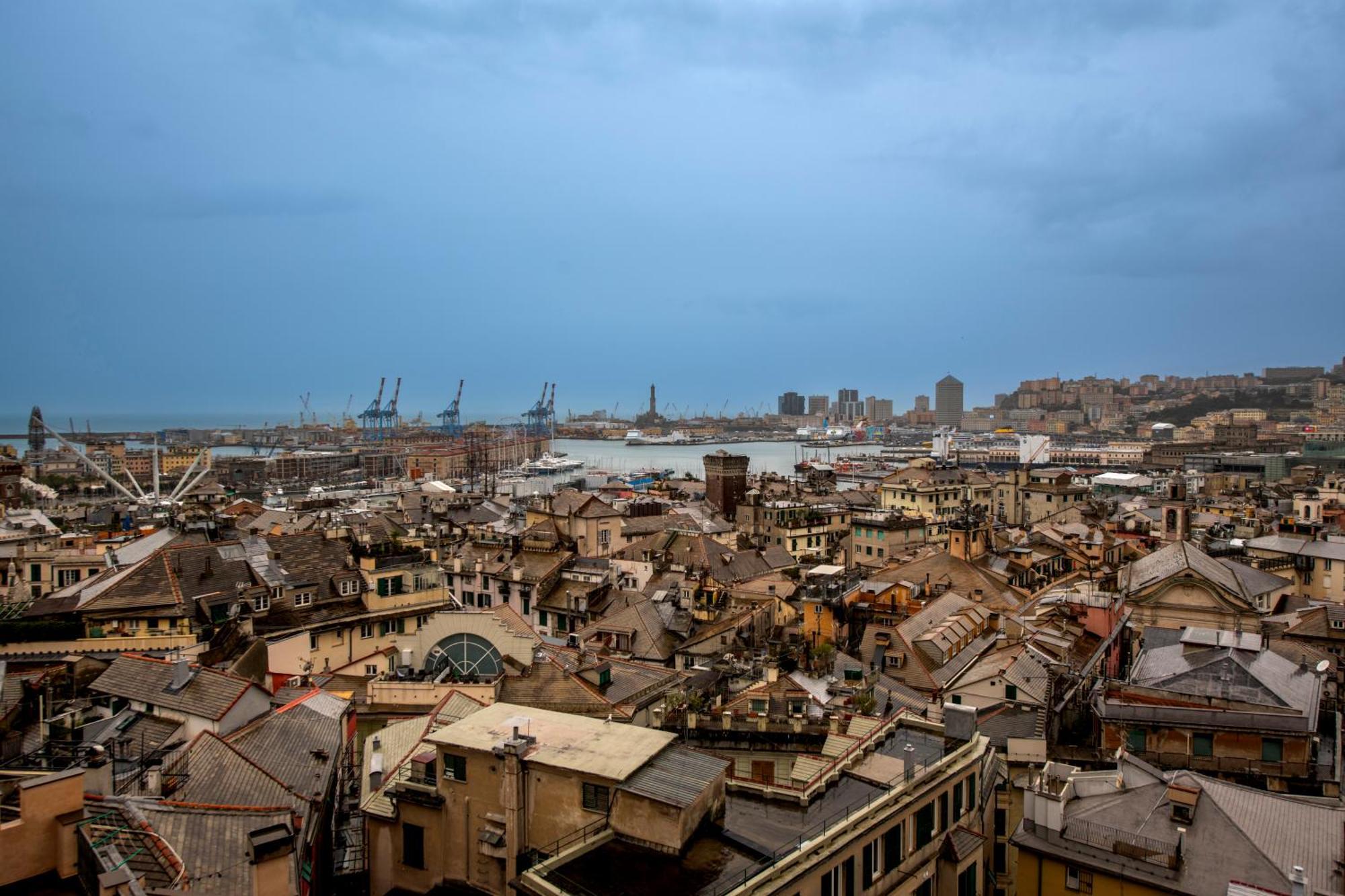 258 - The Loft In Largo Zecca - Luxury Nel Cuore Di Genova Bagian luar foto