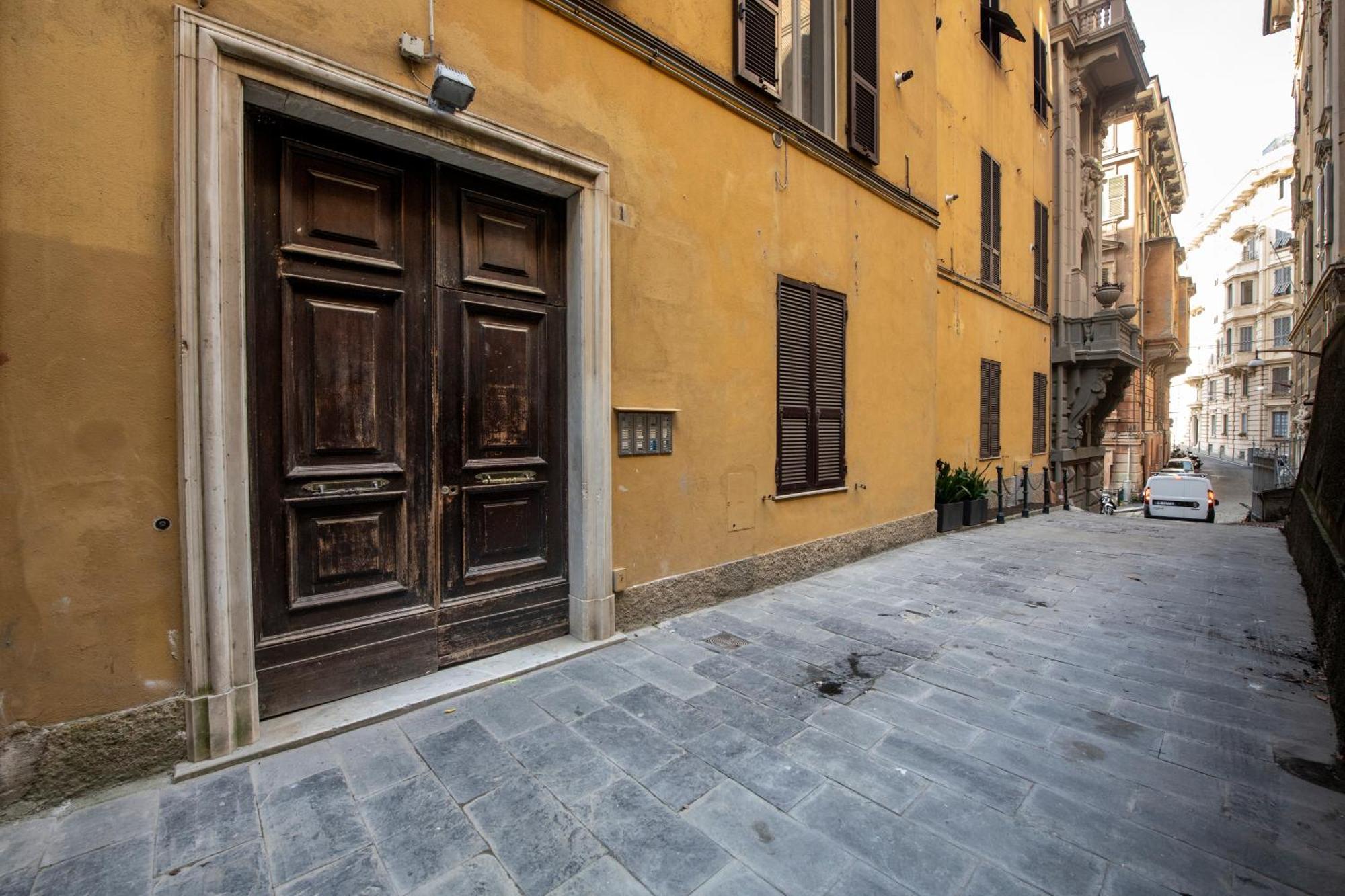258 - The Loft In Largo Zecca - Luxury Nel Cuore Di Genova Bagian luar foto