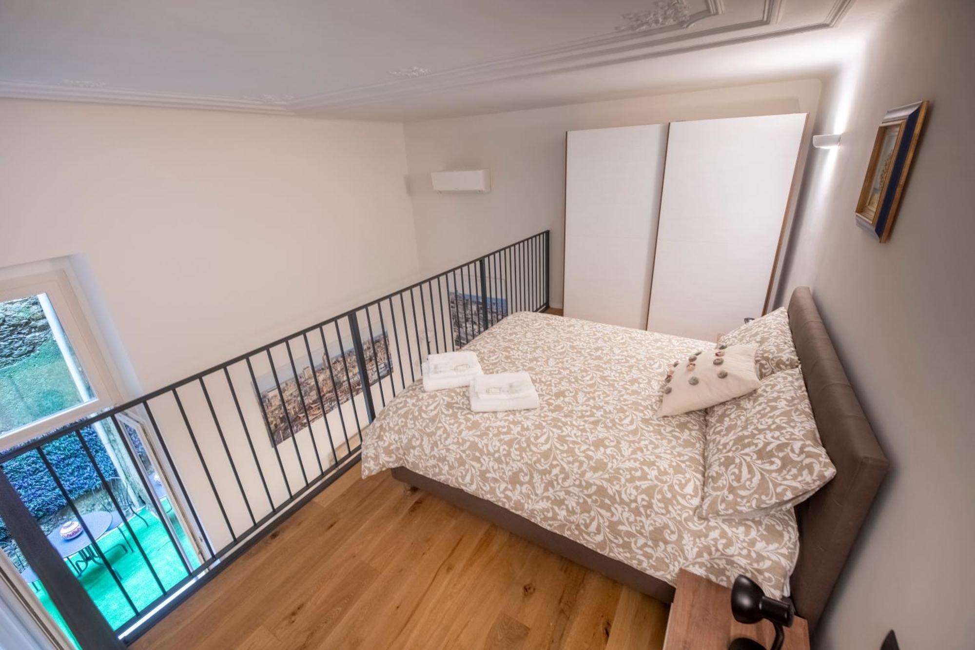 258 - The Loft In Largo Zecca - Luxury Nel Cuore Di Genova Bagian luar foto